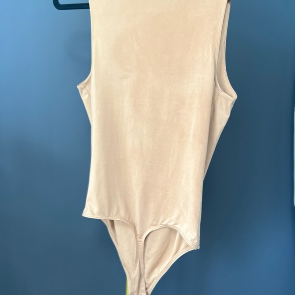 Express body contour bodysuit - Picture 8 of 9